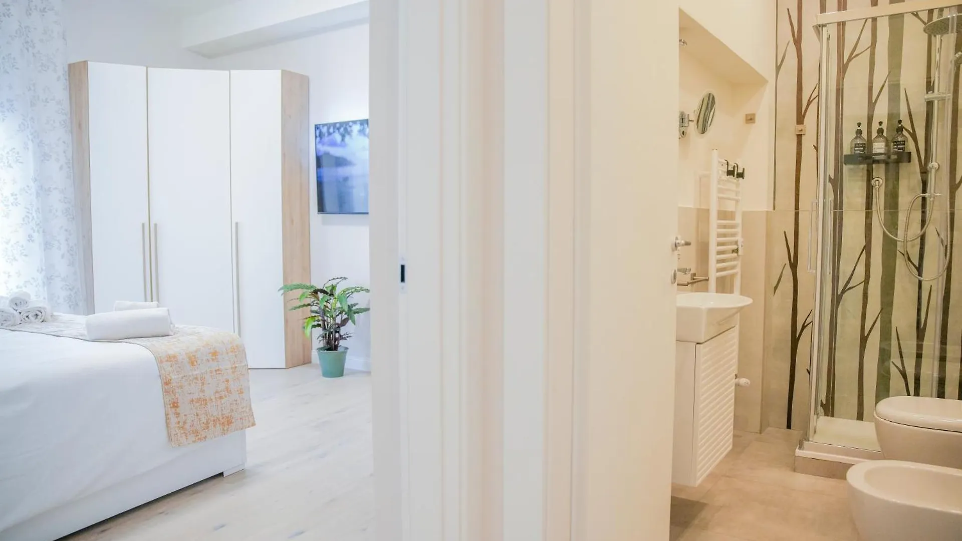 Your Home In Florence With Parking, 10 Min From The Center By Tram 公寓